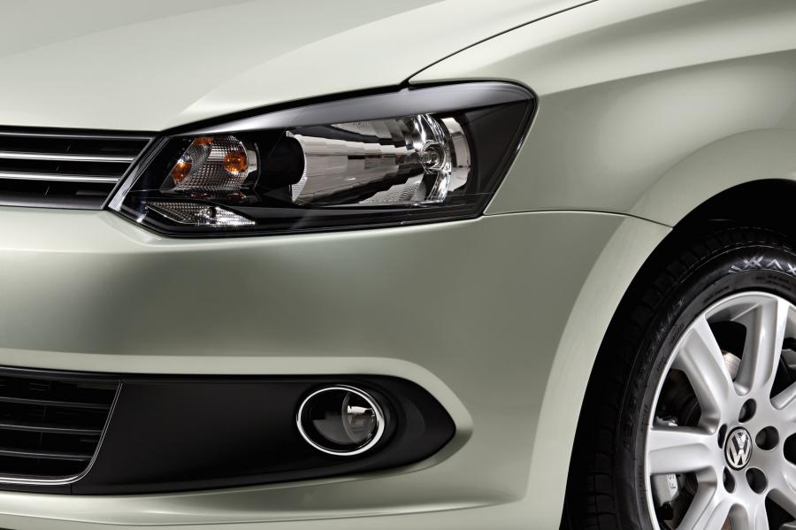  Volkswagen Polo Sedan 2010 года  (фото 37 из 123)